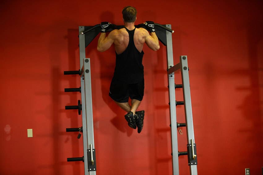 Démonstration de l’exercice : Tractions en pronation