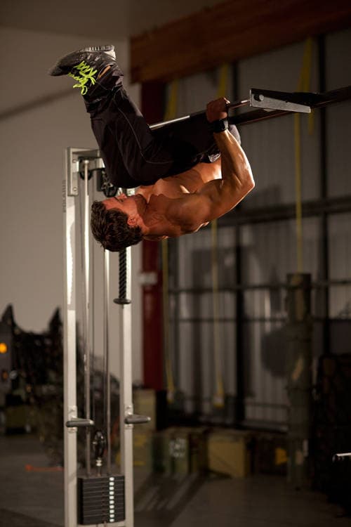 Démonstration de l’exercice : Rowing horizontal au poids du corps