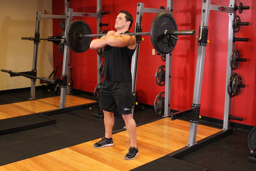 Démonstration de l’exercice : Squat avant à la barre