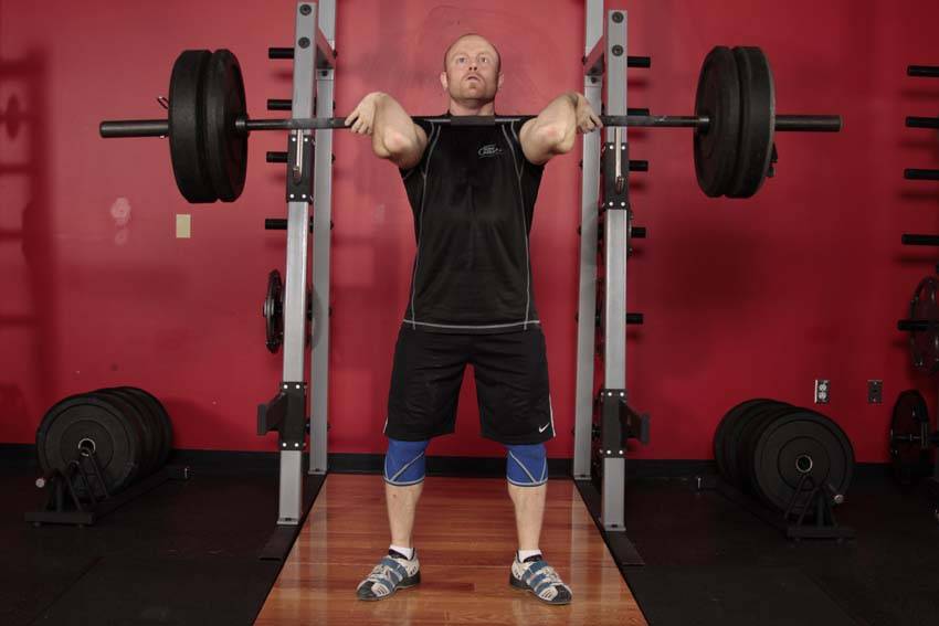 Démonstration de l’exercice : Squat avant, prise clean
