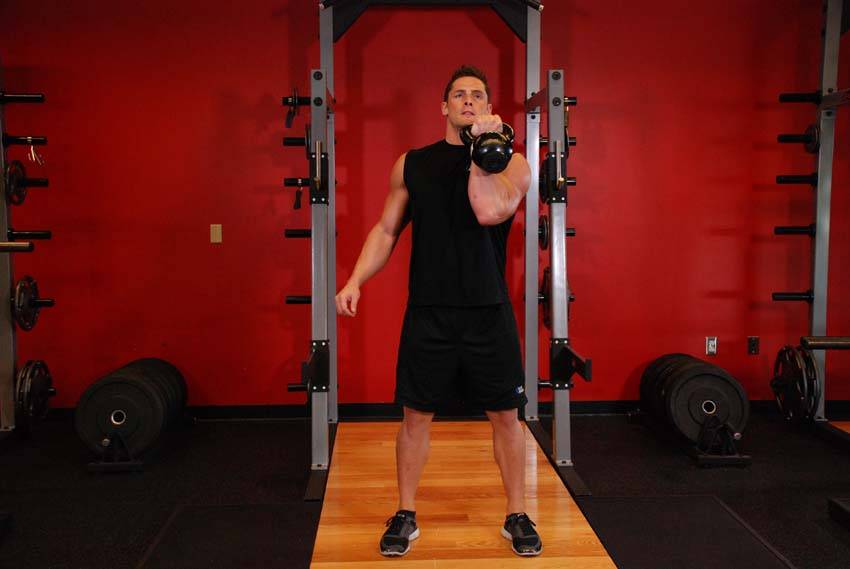 Démonstration de l’exercice : Développé Arnold à la kettlebell