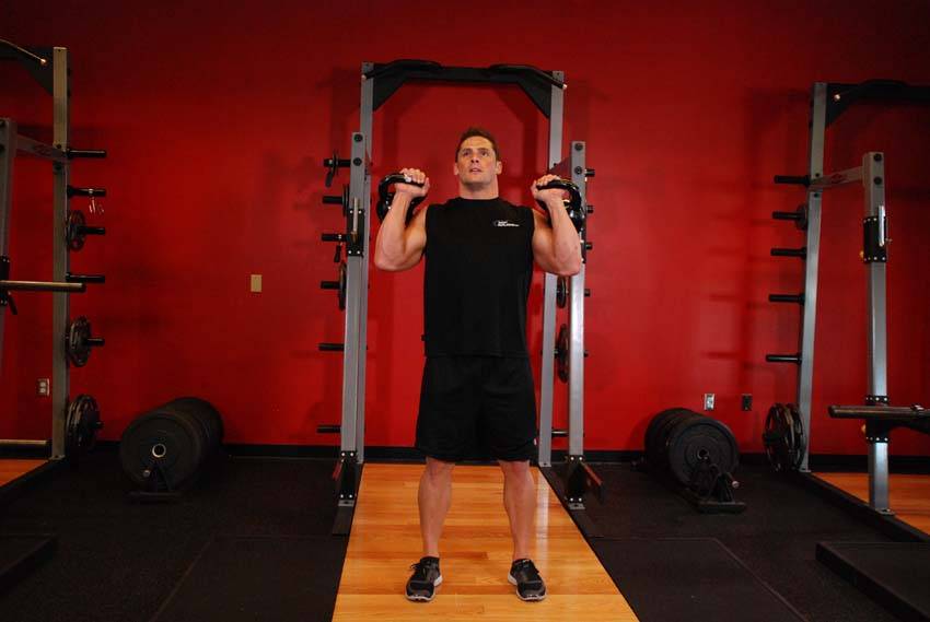 Démonstration de l’exercice : Développé alterné au kettlebell
