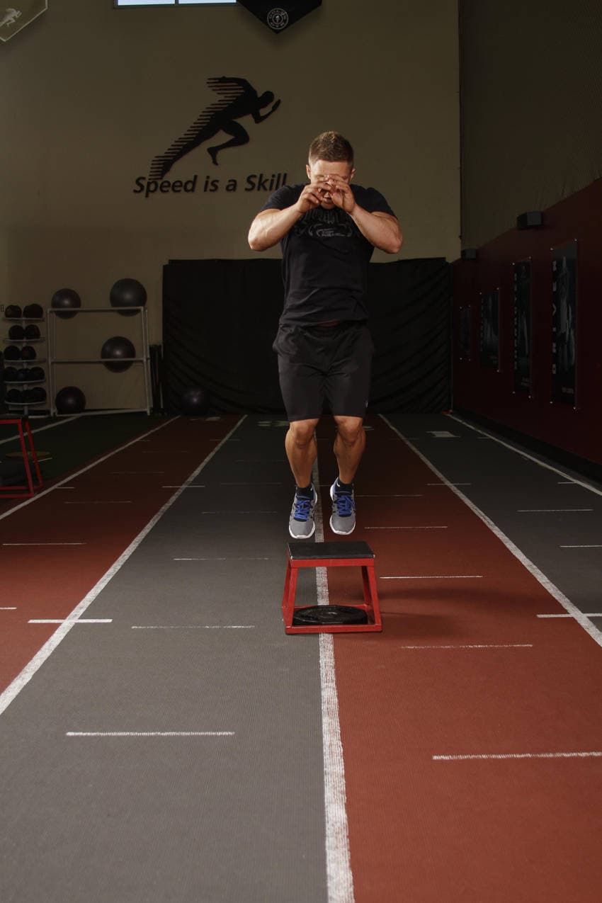 Démonstration de l’exercice : Saut rapide sur box