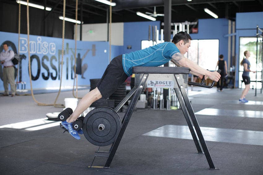 Démonstration de l’exercice : Hyperextension inversée à la machine