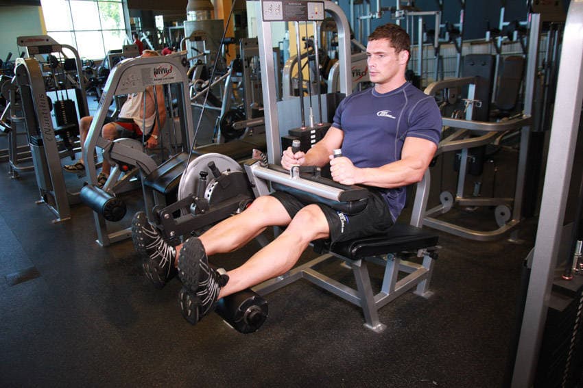 Démonstration de l’exercice : Leg curl assis à la machine