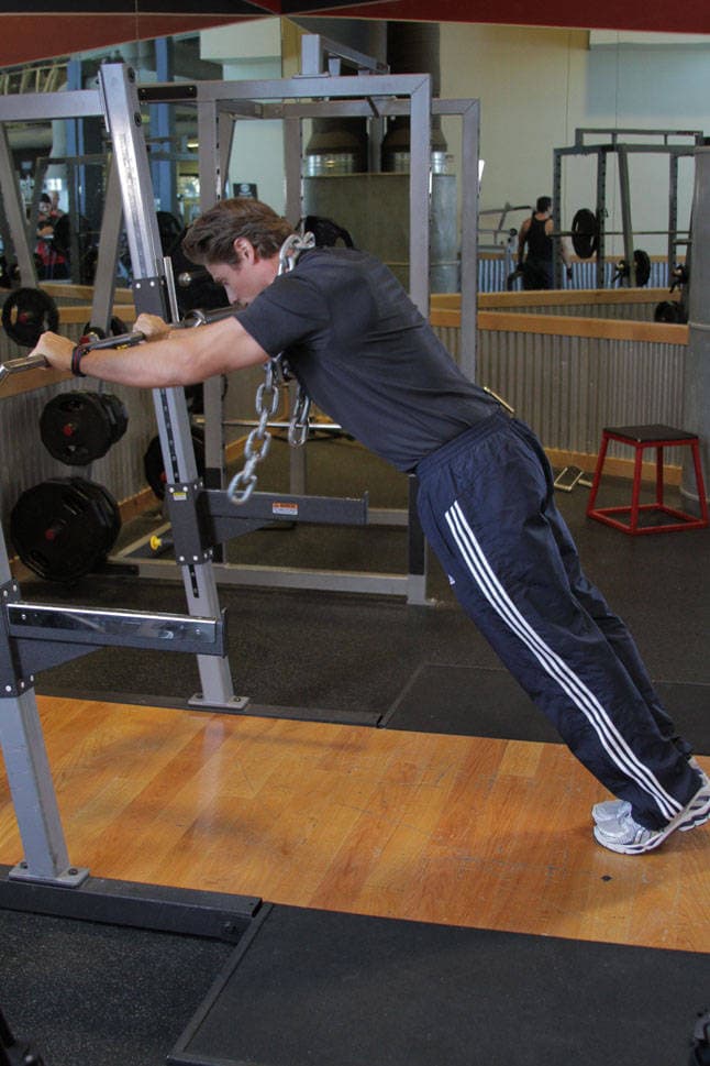 Démonstration de l’exercice : Extension triceps au poids du corps (barre)