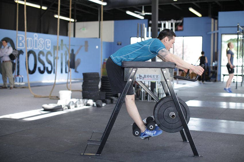 Démonstration de l’exercice : Hyperextension inversée à la machine